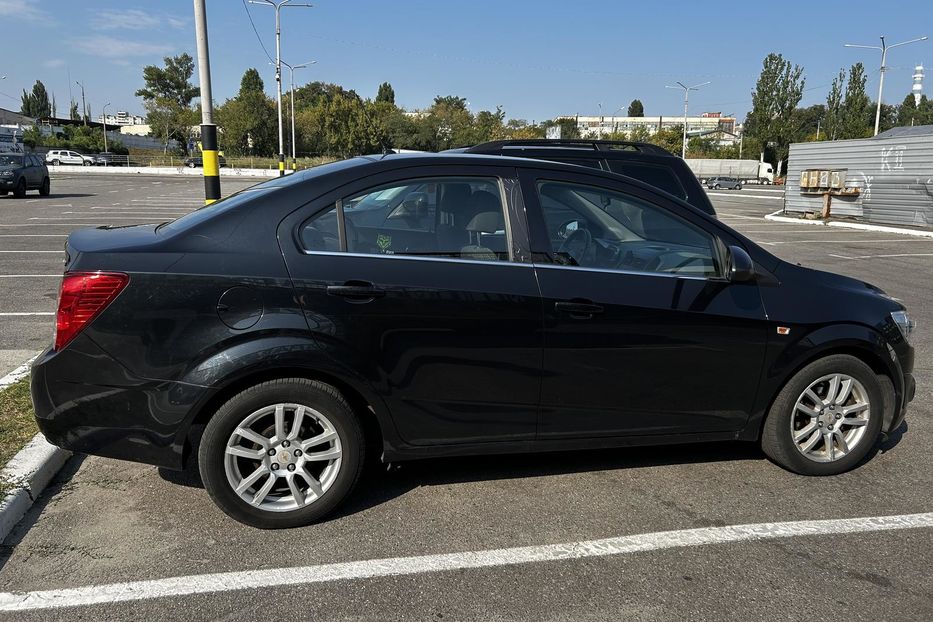 Продам Chevrolet Aveo T300 2012 года в Киеве