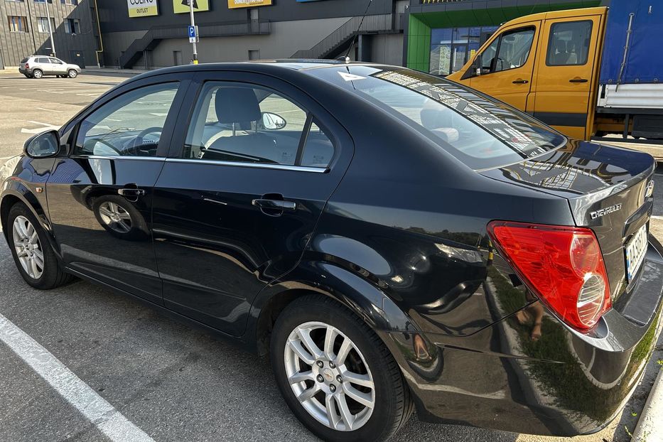 Продам Chevrolet Aveo T300 2012 года в Киеве