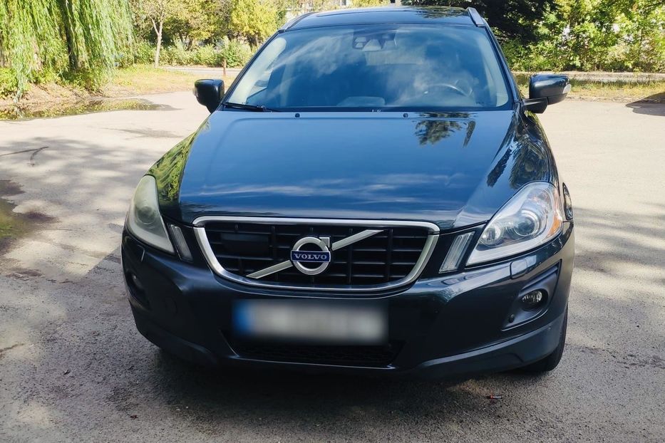 Продам Volvo XC60 R-Design  2009 года в Луцке