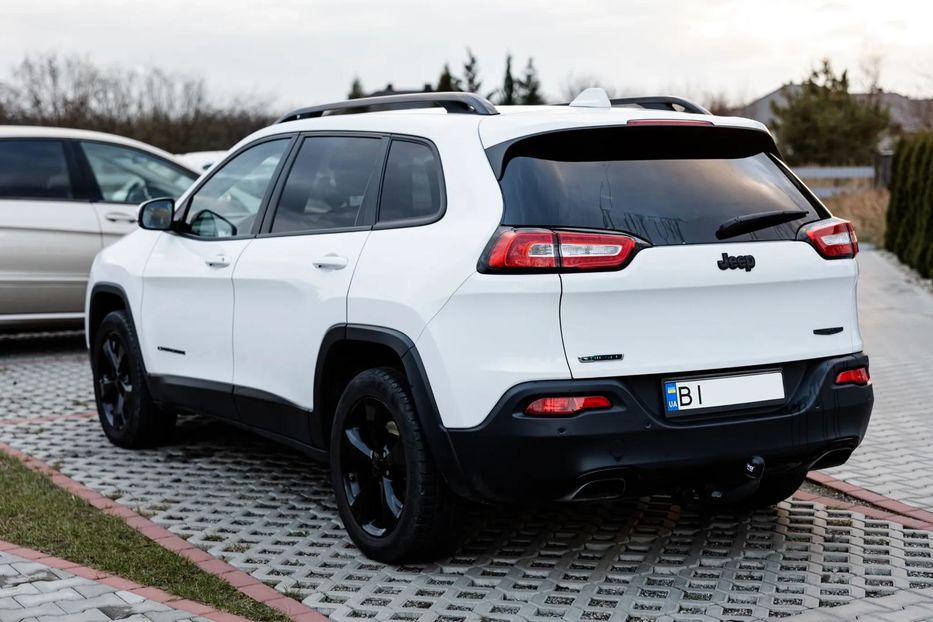 Продам Jeep Cherokee 2015 года в Львове