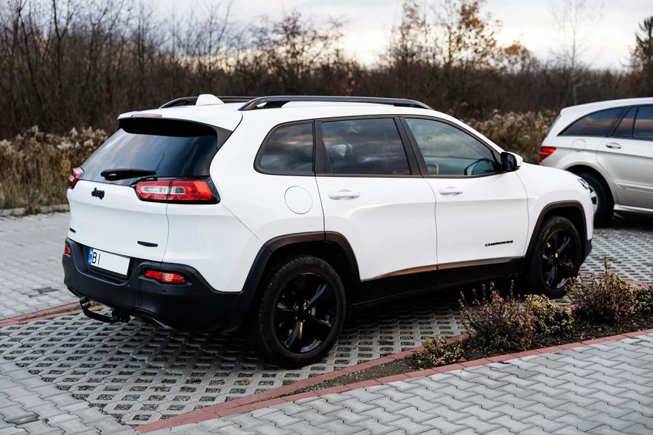 Продам Jeep Cherokee 2015 года в Львове