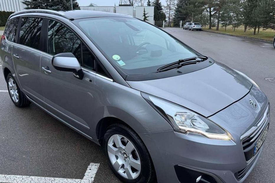 Продам Peugeot 5008 2016 года в Житомире