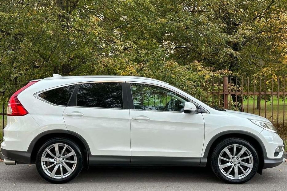 Продам Honda CR-V 2015 года в Киеве