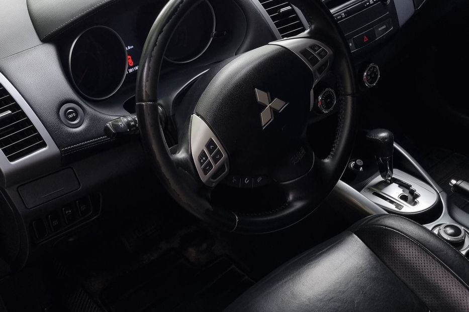 Продам Mitsubishi Outlander XL Рестайлінг 2010 года в Киеве