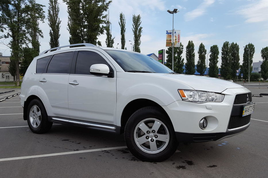 Продам Mitsubishi Outlander XL Рестайлінг 2010 года в Киеве