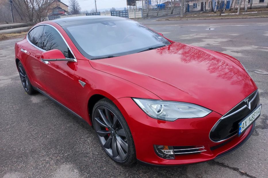 Продам Tesla Model S P90D 2015 года в г. Мерефа, Харьковская область