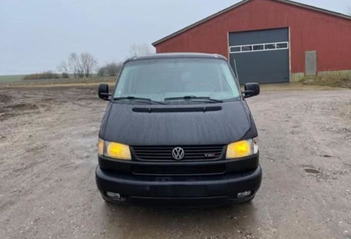 Продам Volkswagen T4 (Transporter) пасс. 2002 года в г. Покровск, Донецкая область