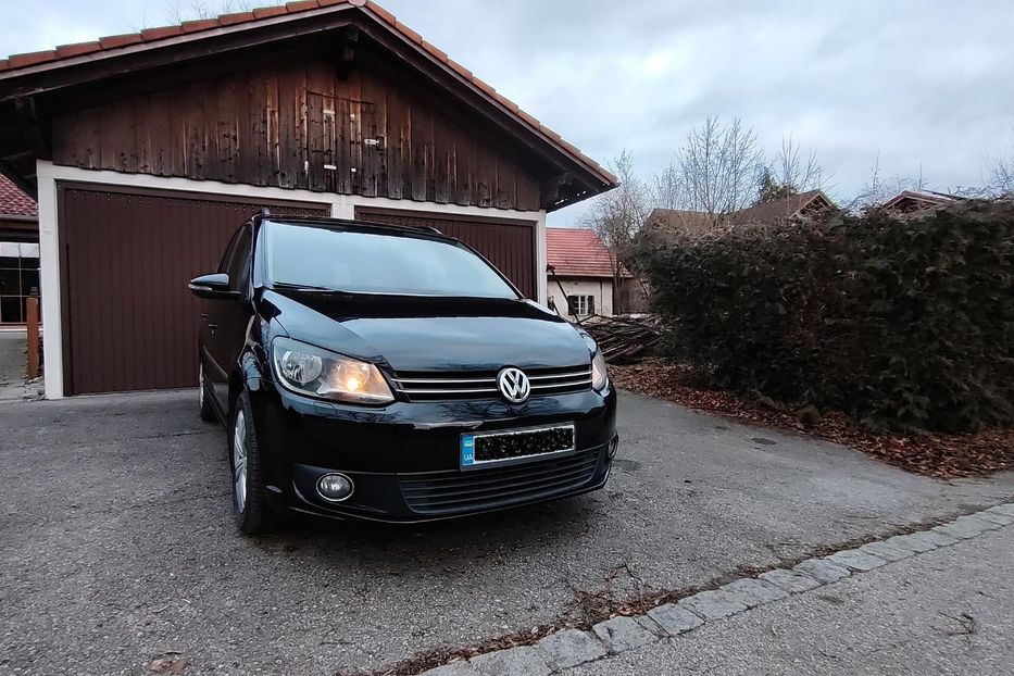 Продам Volkswagen Touran 2012 года в Киеве