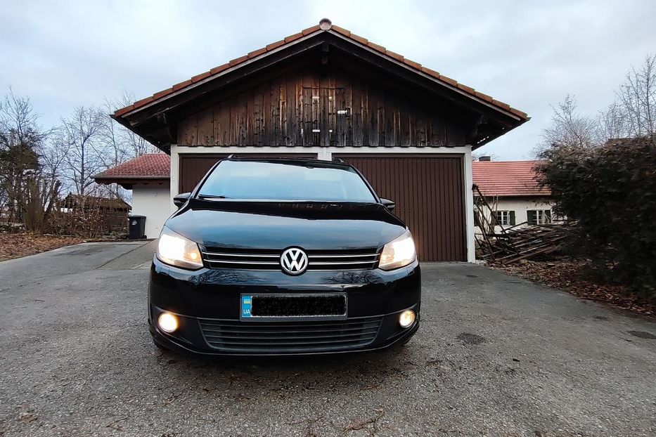 Продам Volkswagen Touran 2012 года в Киеве