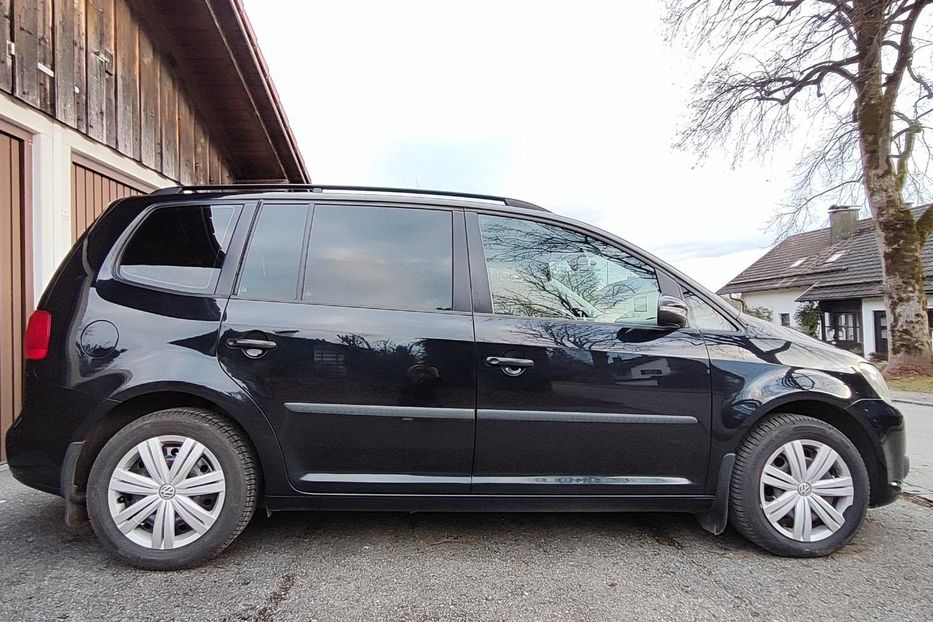 Продам Volkswagen Touran 2012 года в Киеве