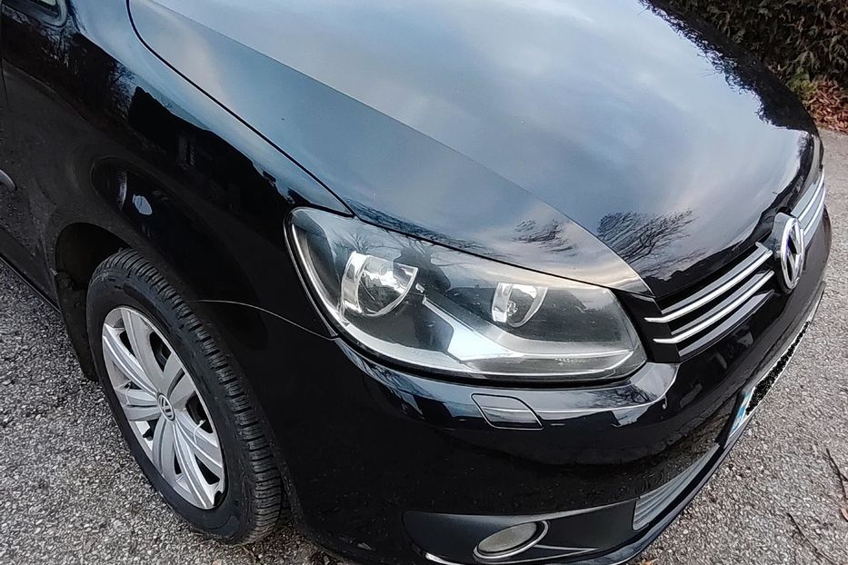 Продам Volkswagen Touran 2012 года в Киеве