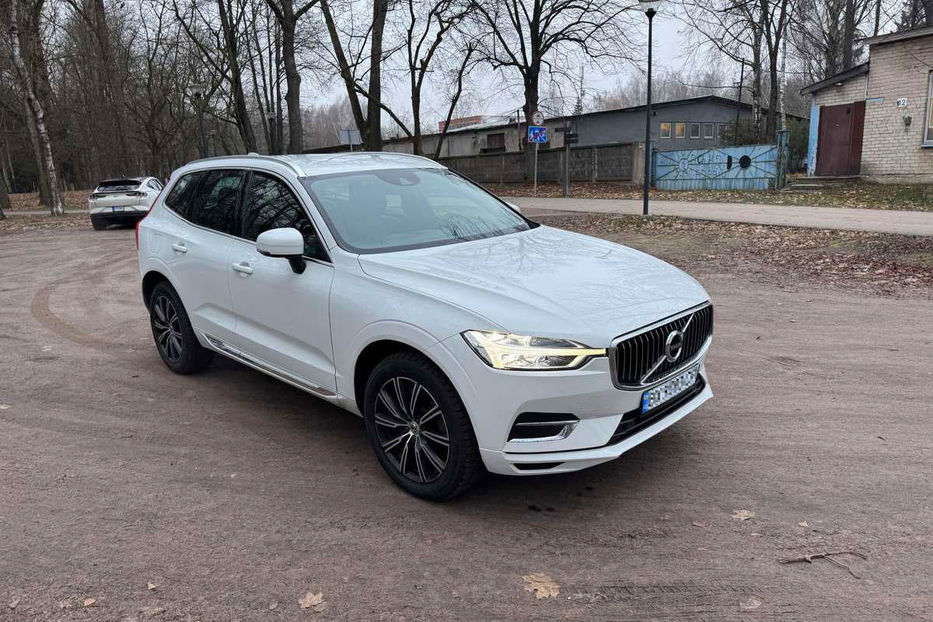 Продам Volvo XC60 2.0 АT (190 к.с.) AWD 2018 года в Ровно