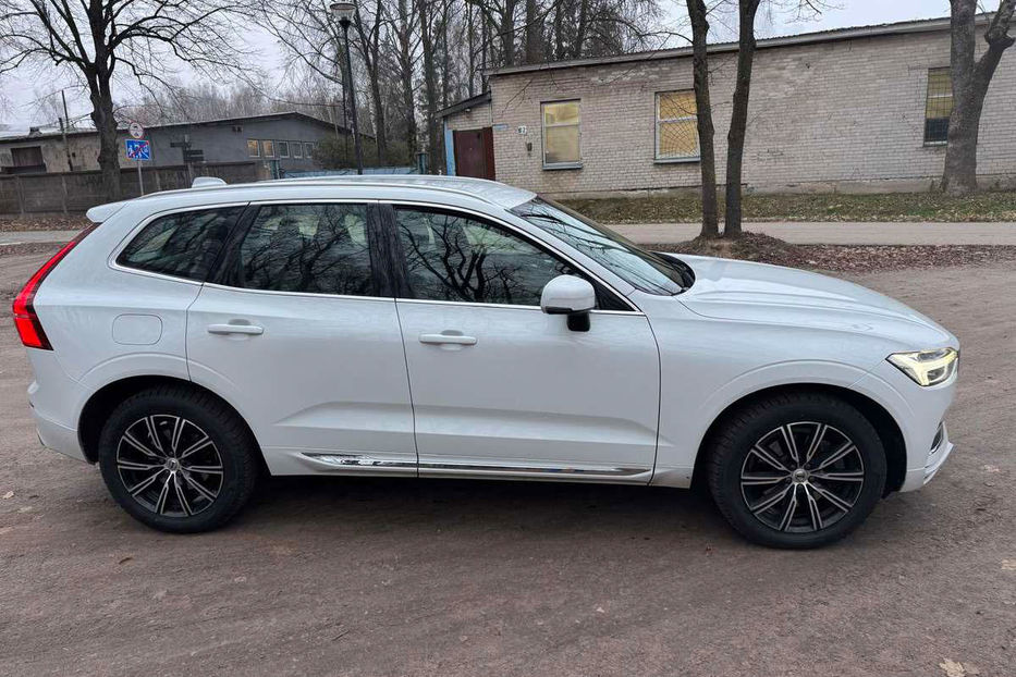 Продам Volvo XC60 2.0 АT (190 к.с.) AWD 2018 года в Ровно