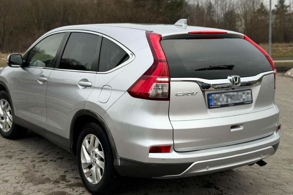 Продам Honda CR-V 2016 года в Киеве