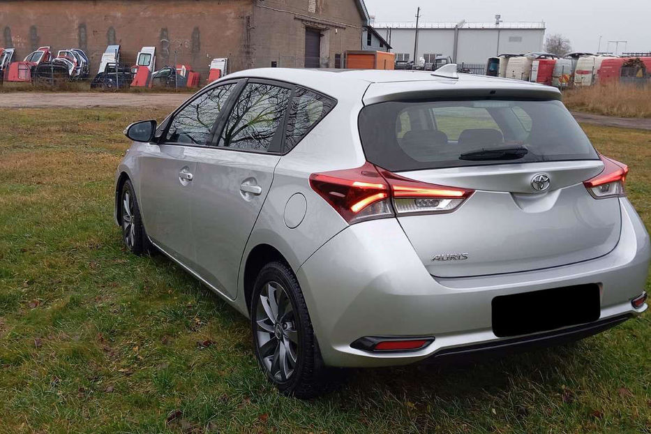 Продам Toyota Auris 1.3 MT 2018 года в Днепре