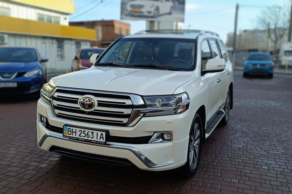 Продам Toyota Land Cruiser 200 2017 года в Одессе