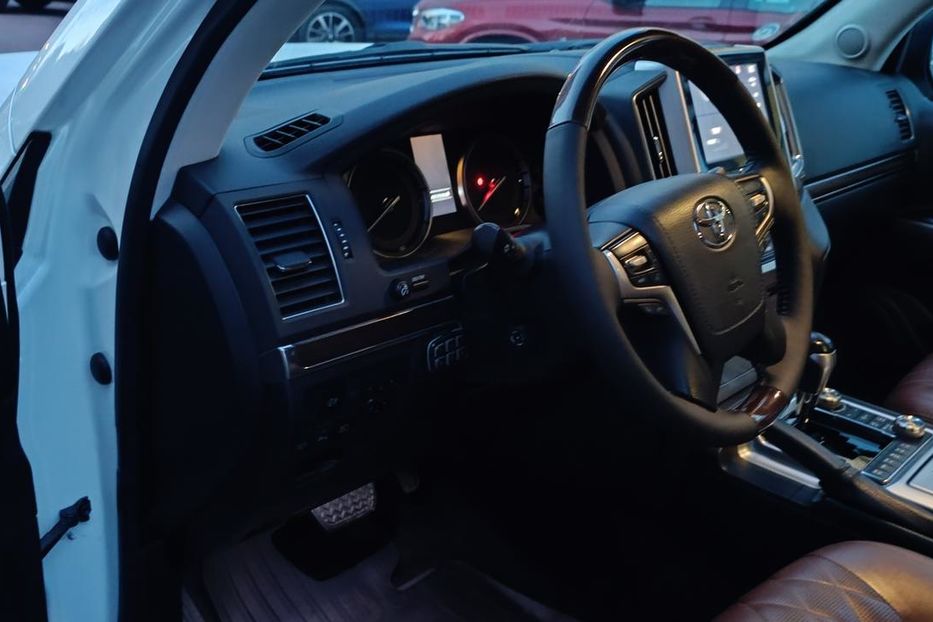 Продам Toyota Land Cruiser 200 2017 года в Одессе
