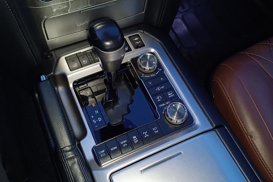 Продам Toyota Land Cruiser 200 2017 года в Одессе