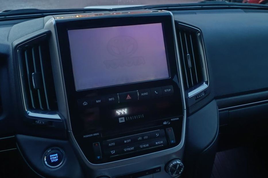 Продам Toyota Land Cruiser 200 2017 года в Одессе