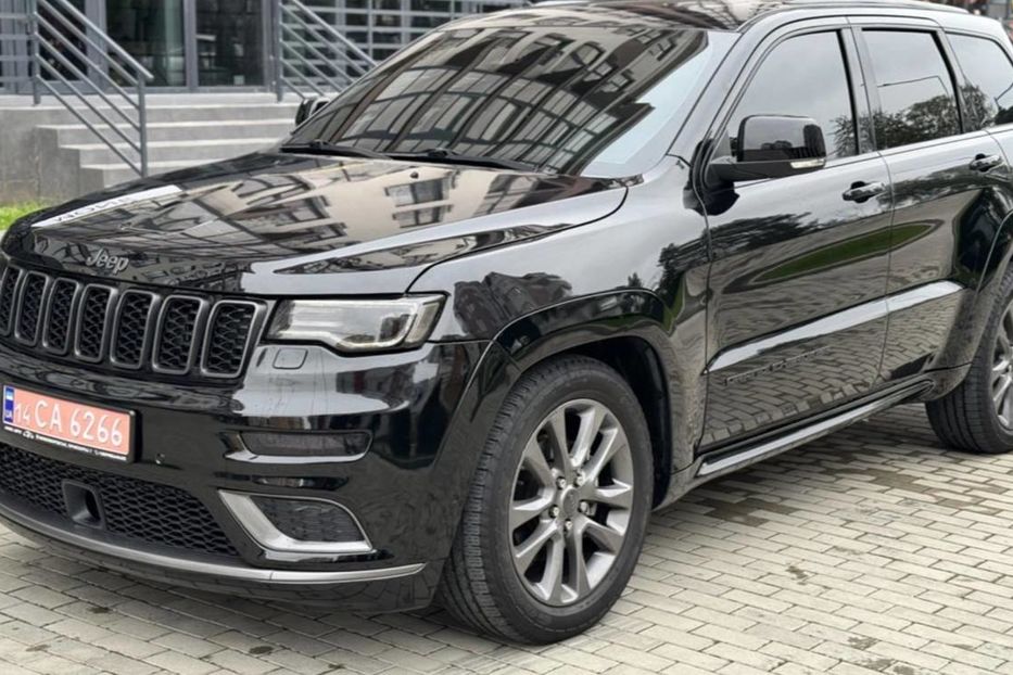 Продам Jeep Grand Cherokee 2018 года в Львове