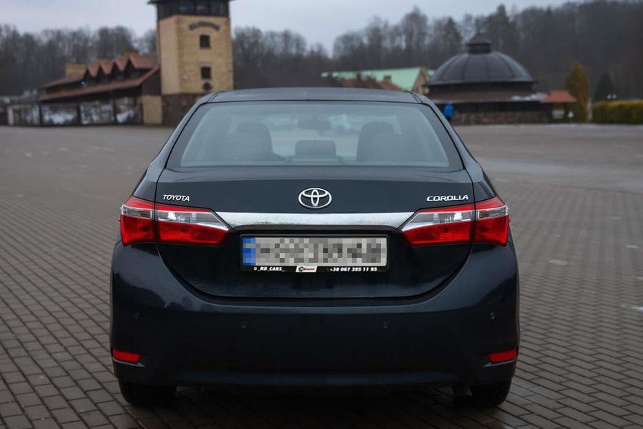 Продам Toyota Corolla 1.6 CVT (132 к.с.) 2015 года в Одессе