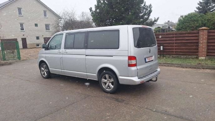 Продам Volkswagen T5 (Transporter) пасс. 2009 года в Днепре