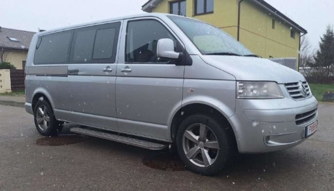 Продам Volkswagen T5 (Transporter) пасс. 2009 года в Днепре