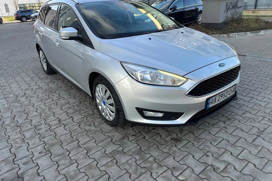 Продам Ford Focus 1.6 МТ (105 к.с.) 2016 года в Киеве