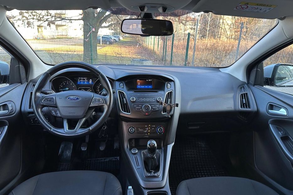 Продам Ford Focus 1.6 МТ (105 к.с.) 2016 года в Киеве