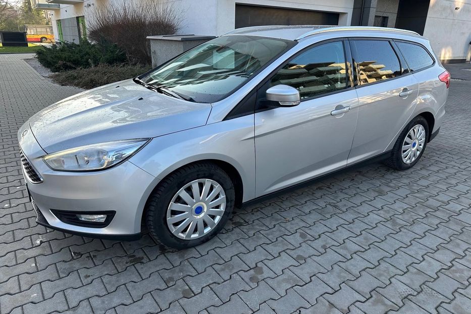 Продам Ford Focus 1.6 МТ (105 к.с.) 2016 года в Киеве