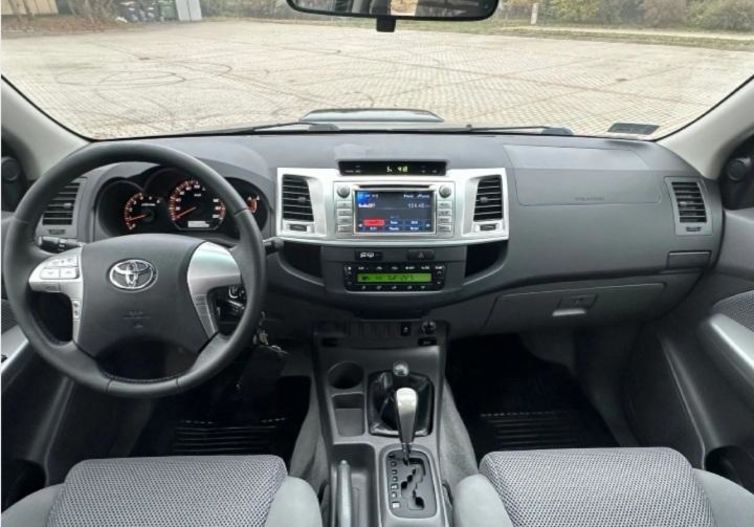 Продам Toyota Hilux 2011 года в г. Валки, Харьковская область