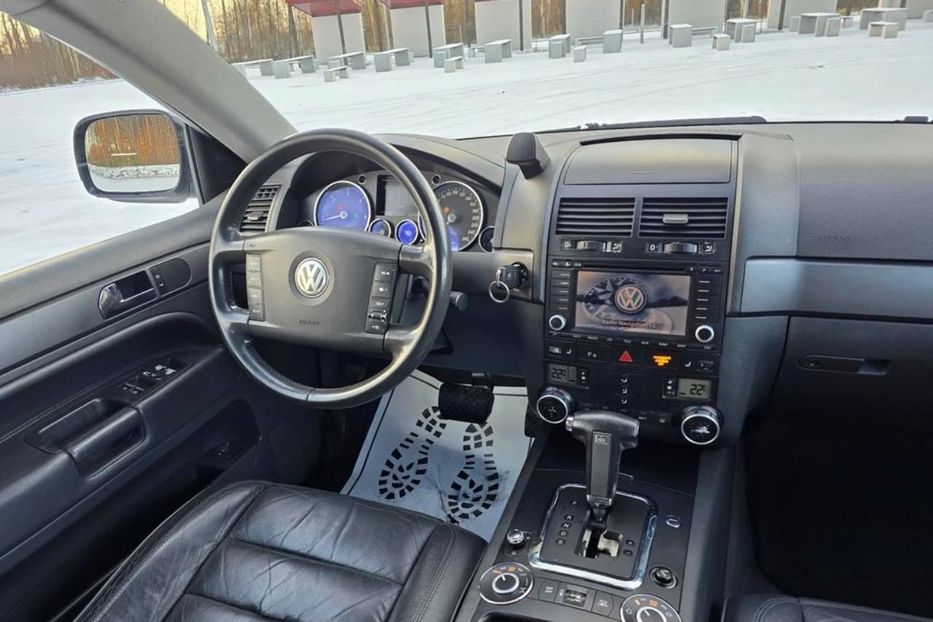 Продам Volkswagen Touareg 2005 года в Киеве