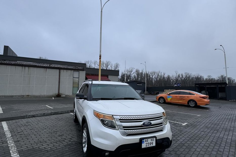 Продам Ford Explorer 2014 года в Днепре