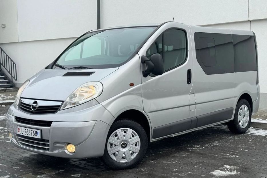 Продам Opel Vivaro пасс. 2010 года в Харькове