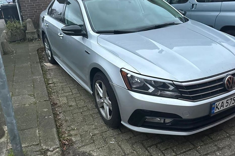 Продам Volkswagen Passat B8 2017 года в Киеве