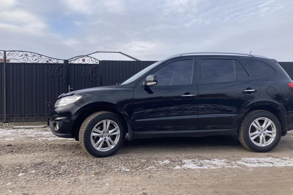 Продам Hyundai Santa FE 2011 года в г. Ичня, Черниговская область