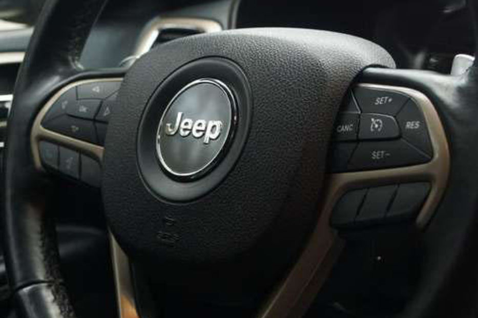 Продам Jeep Grand Cherokee 3.6 AT (294 к.с.) AWD 2015 года в Киеве