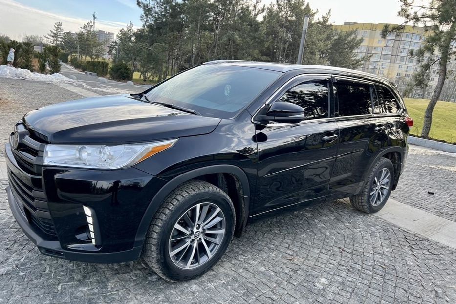 Продам Toyota Highlander AWD XLE 2018 года в Днепре