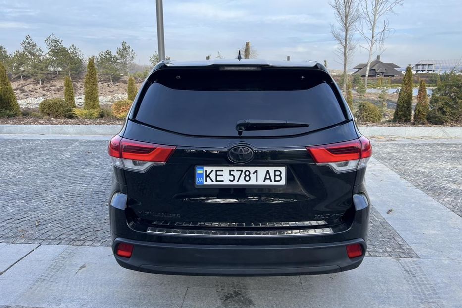 Продам Toyota Highlander AWD XLE 2018 года в Днепре