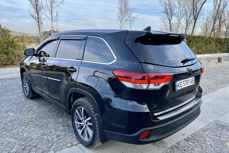 Продам Toyota Highlander AWD XLE 2018 года в Днепре