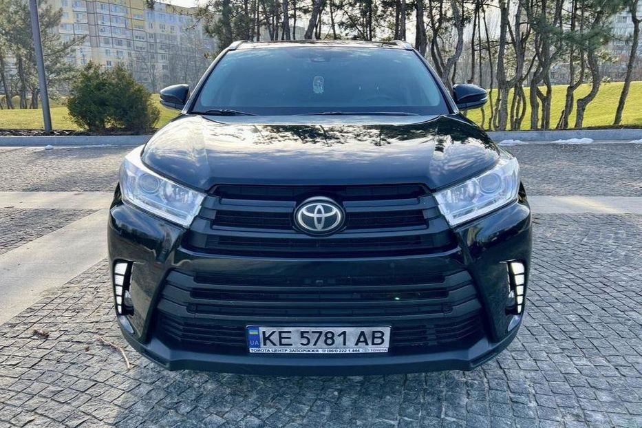 Продам Toyota Highlander AWD XLE 2018 года в Днепре