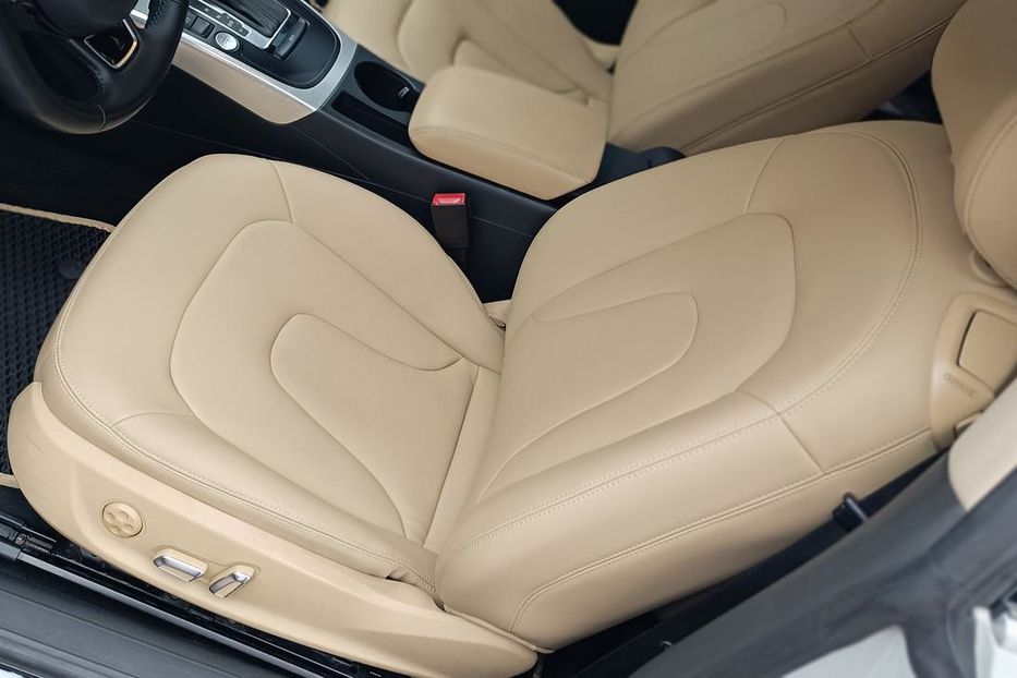 Продам Audi A5 2012 года в Одессе