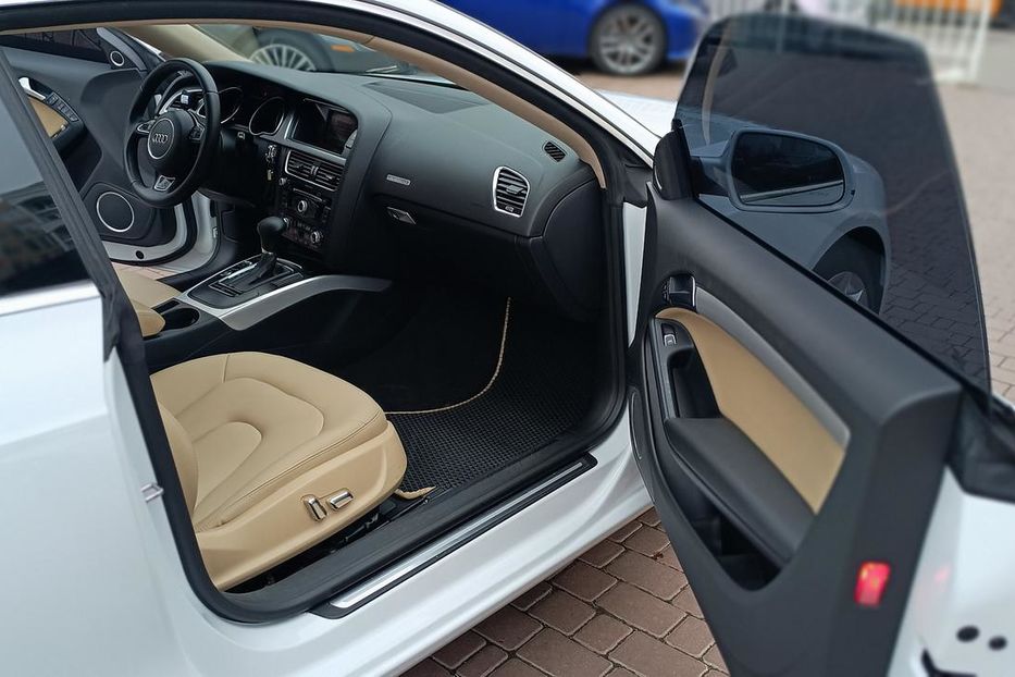 Продам Audi A5 2012 года в Одессе