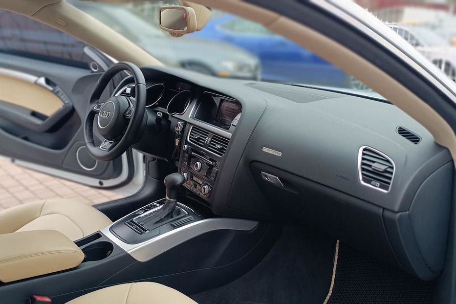 Продам Audi A5 2012 года в Одессе
