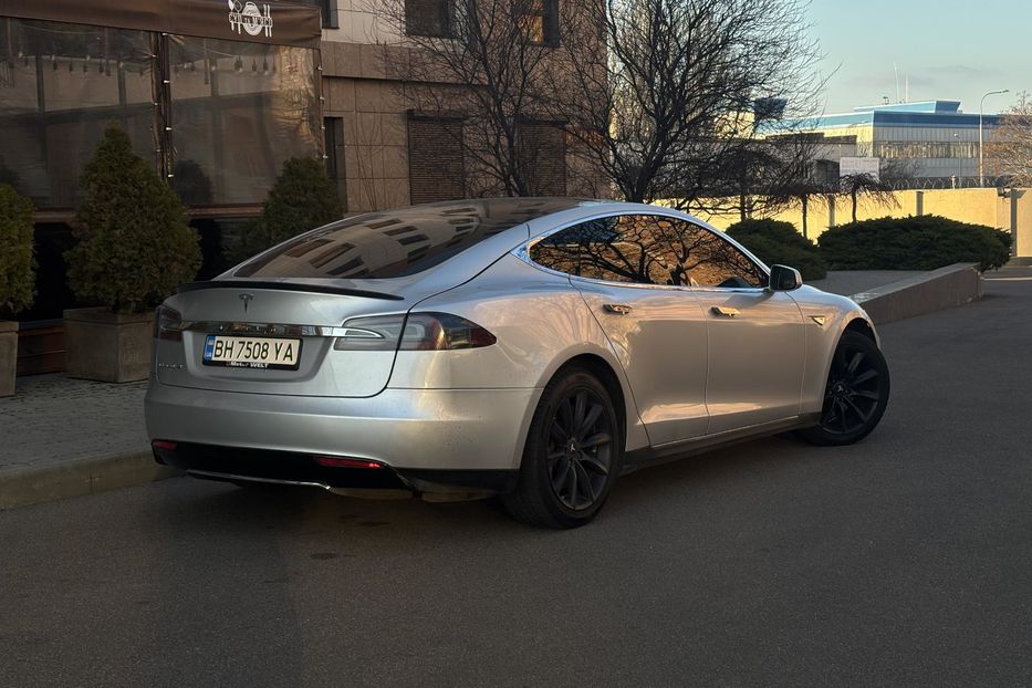 Продам Tesla Model S 2013 года в Одессе