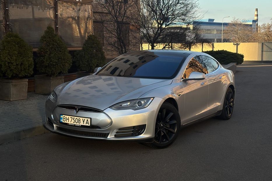 Продам Tesla Model S 2013 года в Одессе