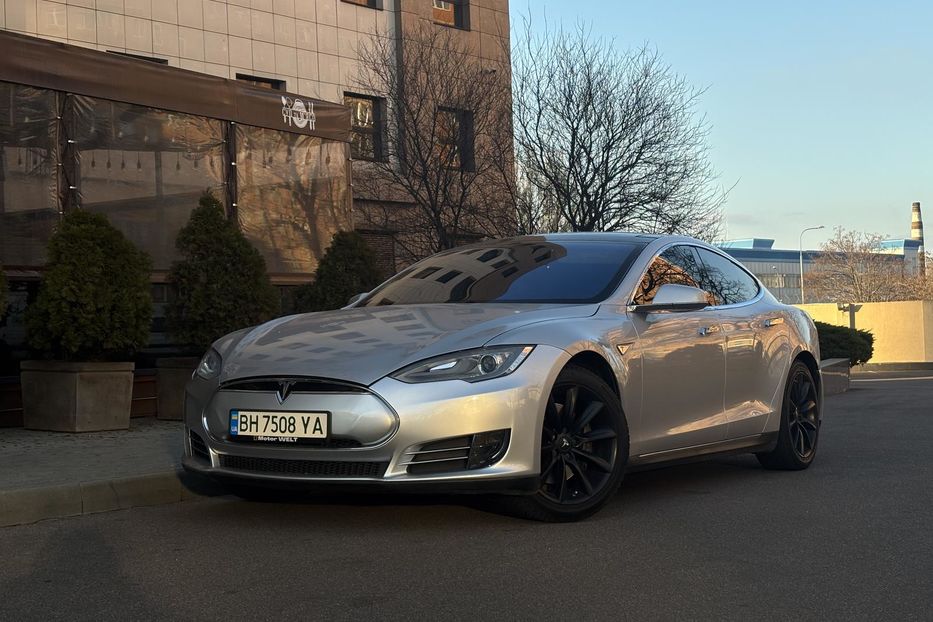 Продам Tesla Model S 2013 года в Одессе