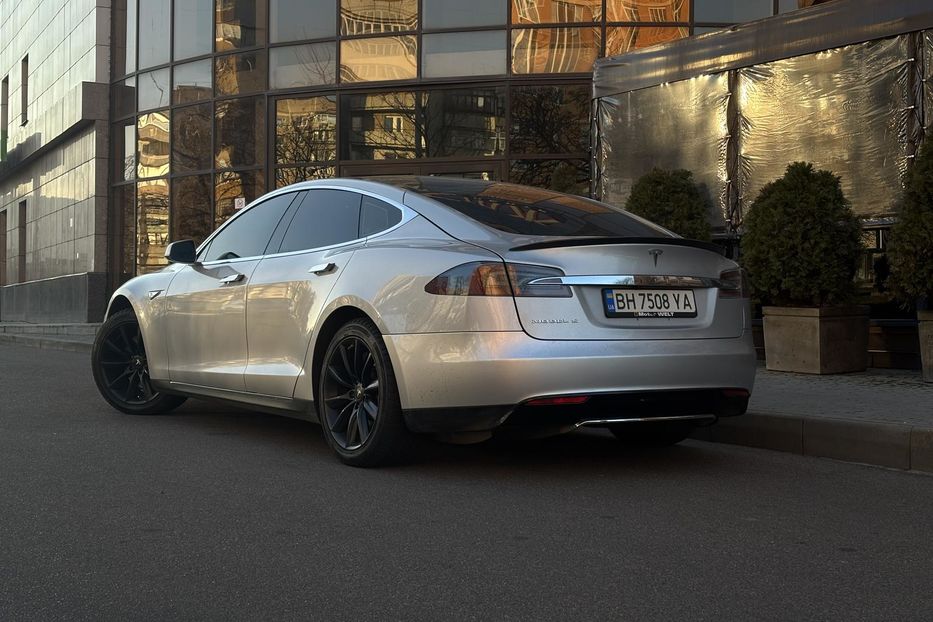 Продам Tesla Model S 2013 года в Одессе