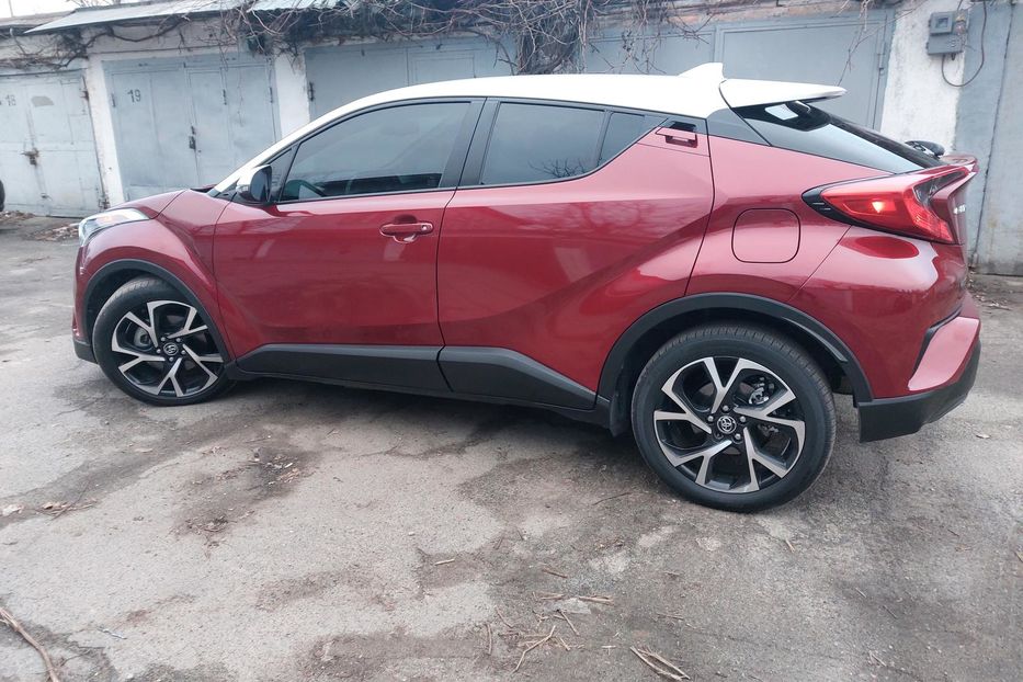 Продам Toyota C-HR Автомат 2018 года в Киеве