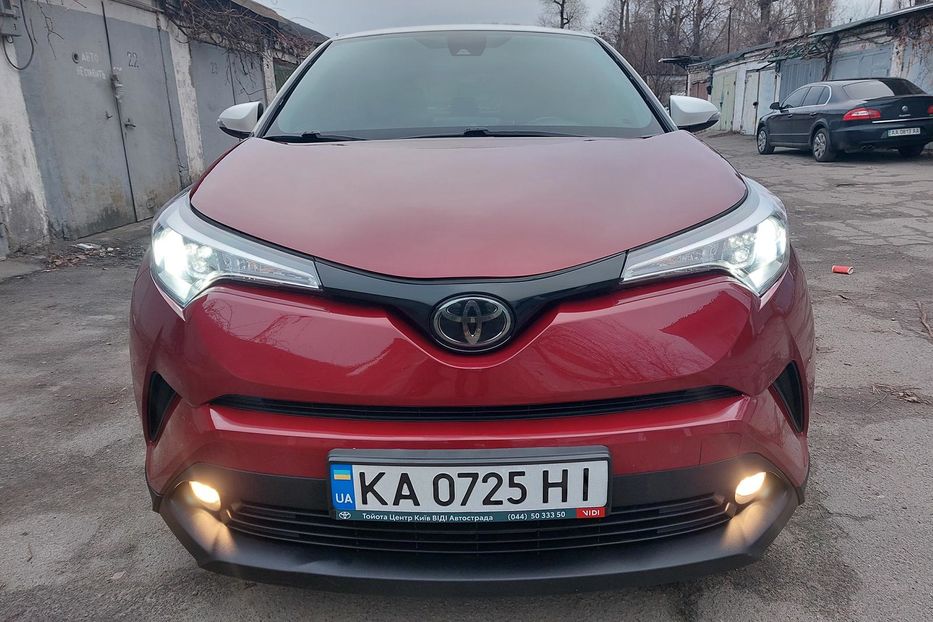 Продам Toyota C-HR Автомат 2018 года в Киеве